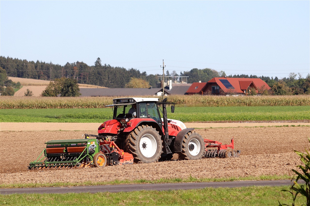 Vetés, Mezőgazdaság, Gabonaföld, Traktor
