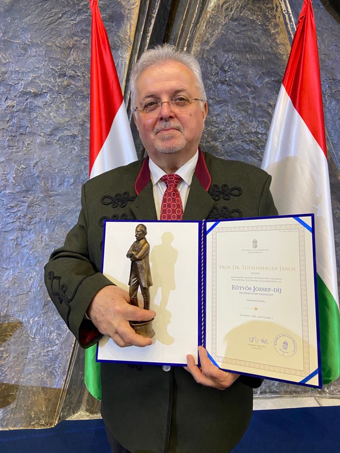 Tossenberger János a hazai agrár-felsőoktatás és agrártudományos kutatás egyik meghatározó, iskolateremtő alakja