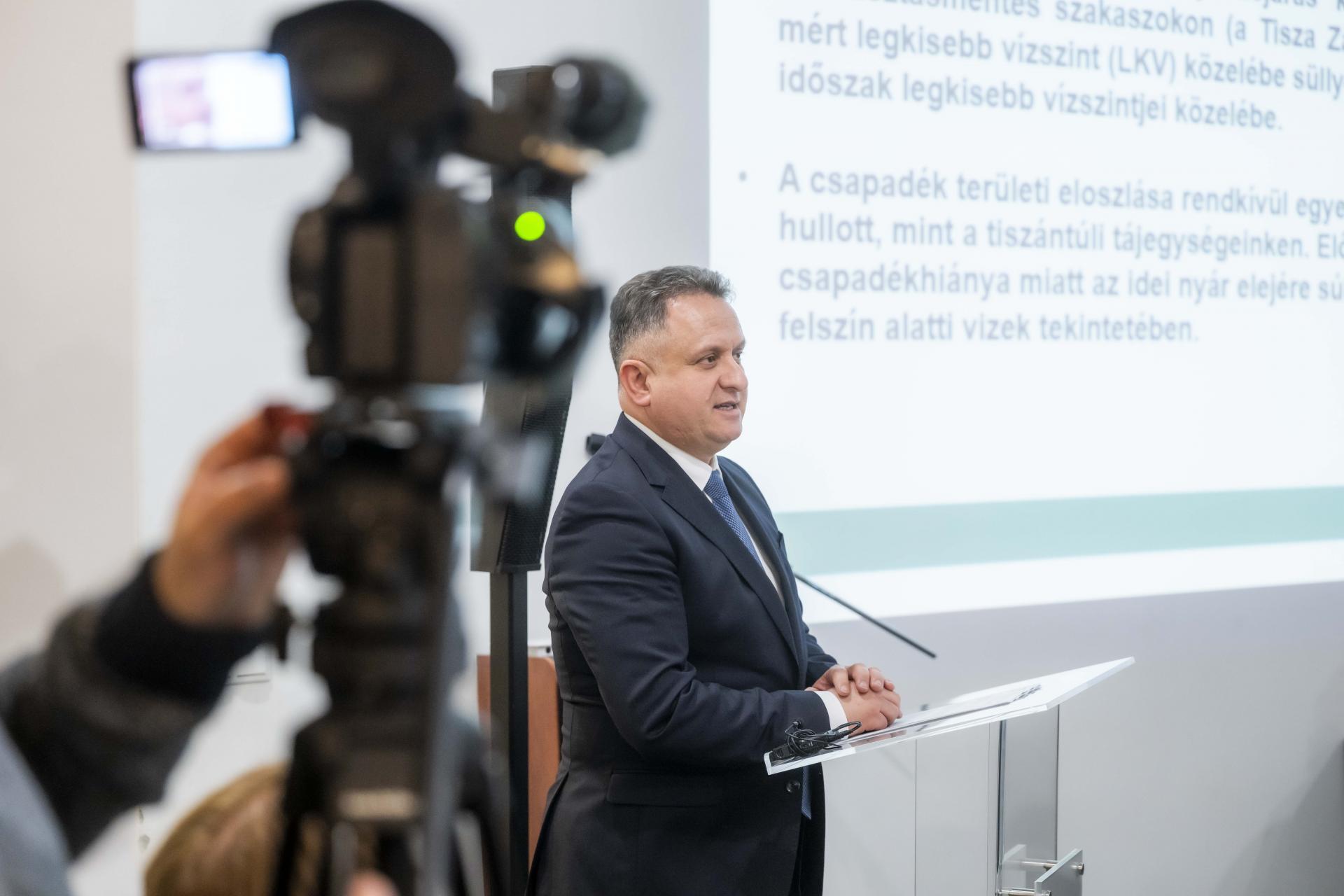 Támogatásokkal és országos akciótervvel védik a szőlő- borágazatot