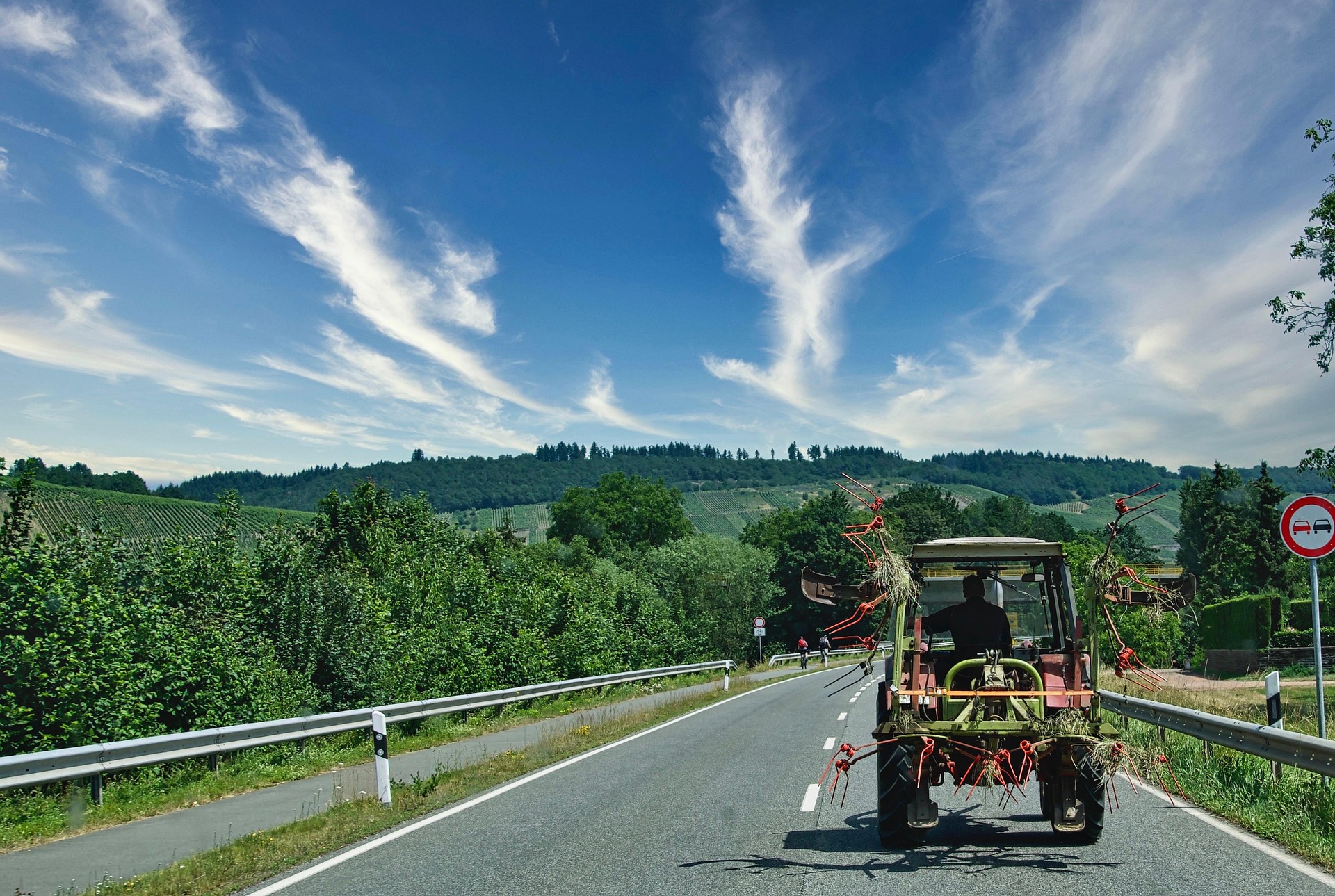 Változnak a traktorokra vonatkozó szabályok